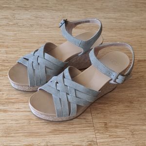 UGG Uma Wedge Cork Platform Sandals Olive Brown US 8.5